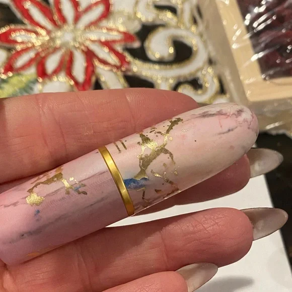 Mac Feelin Sedimental satin lipstick limited edition - Picture 5 of 5